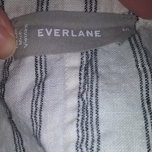 Everlane Linen Striped Boxy Button Down Shirt - Picture 4 of 7
